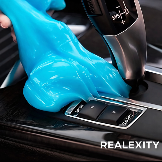 Realexity DetailGel car interior cleaning gel removing dust from center console